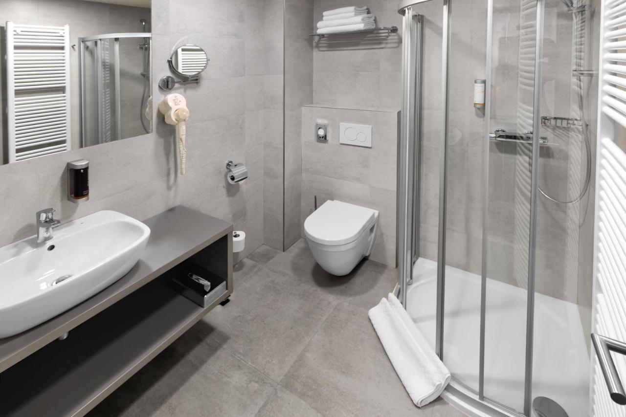 Ala Hotel Bystrice nad Pernstejnem Eksteriør bilde